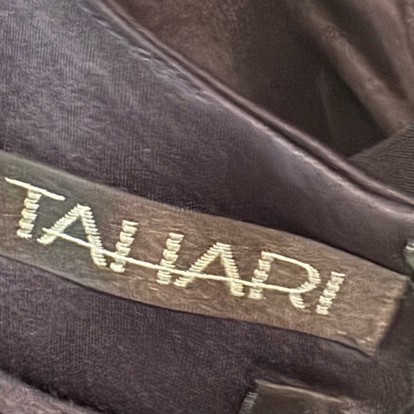 TAHARI-Elegant Black Sleeveless Dress - Picture 7 of 7